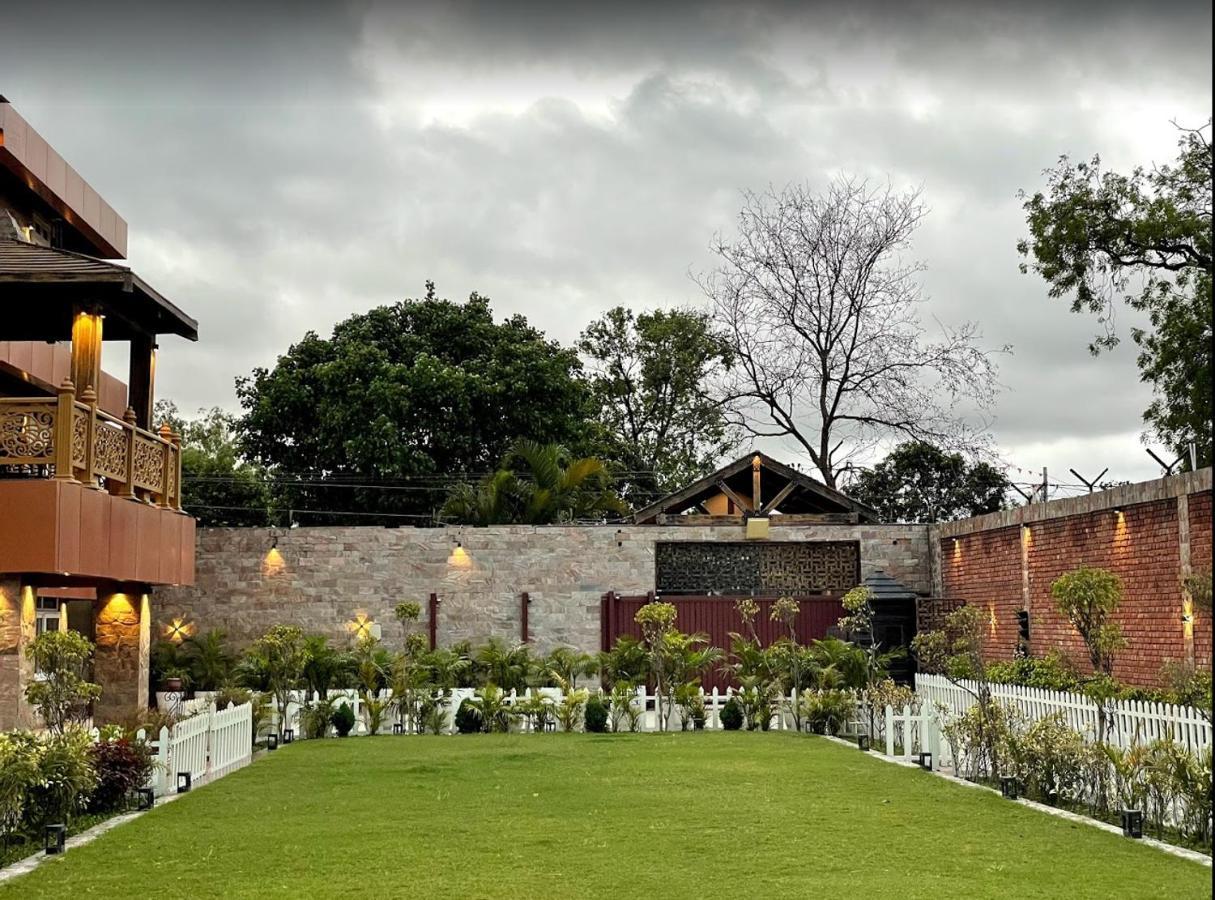 Yashmay Villa Club & Resort Gonda Exterior photo